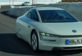 Felix Baumgartner prueba el Volkswagen XL1